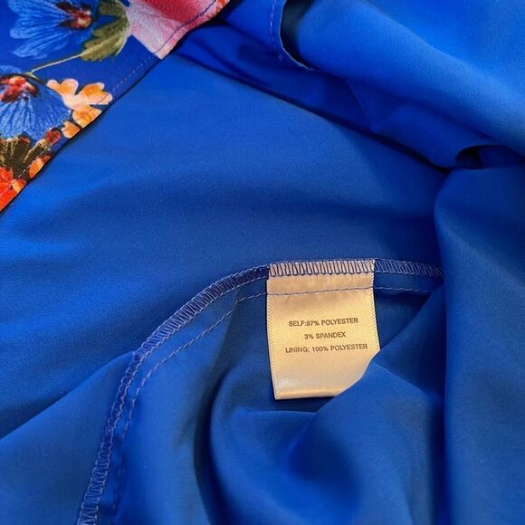 ROSE & OLIVE Ruffle Off The Shoulder Floral Print Dress - Picture 7 of 9